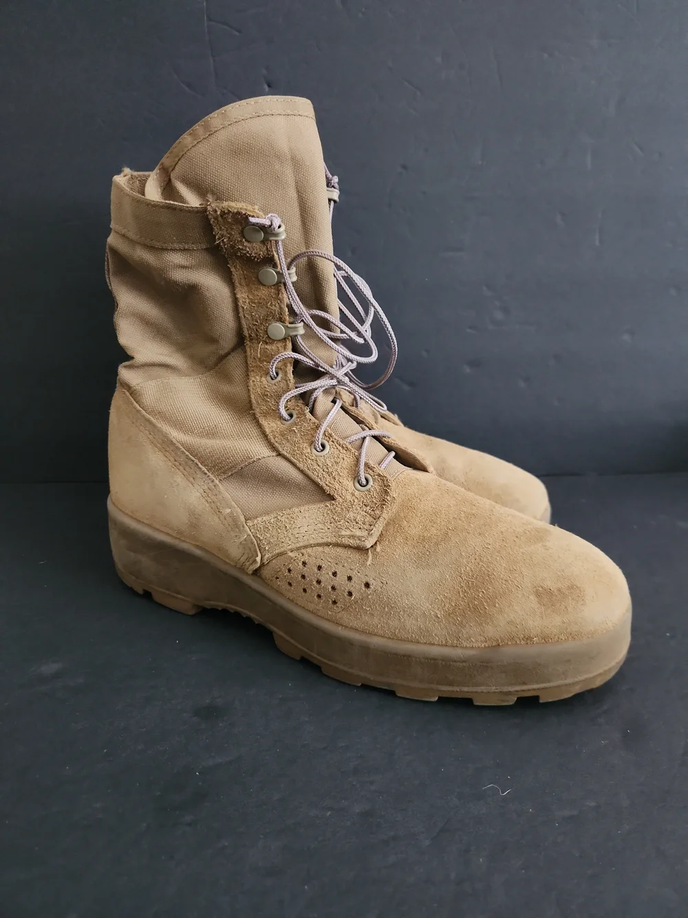 US Military Issued Jungle Combat Boots Size 10.5R Vibram Soles
